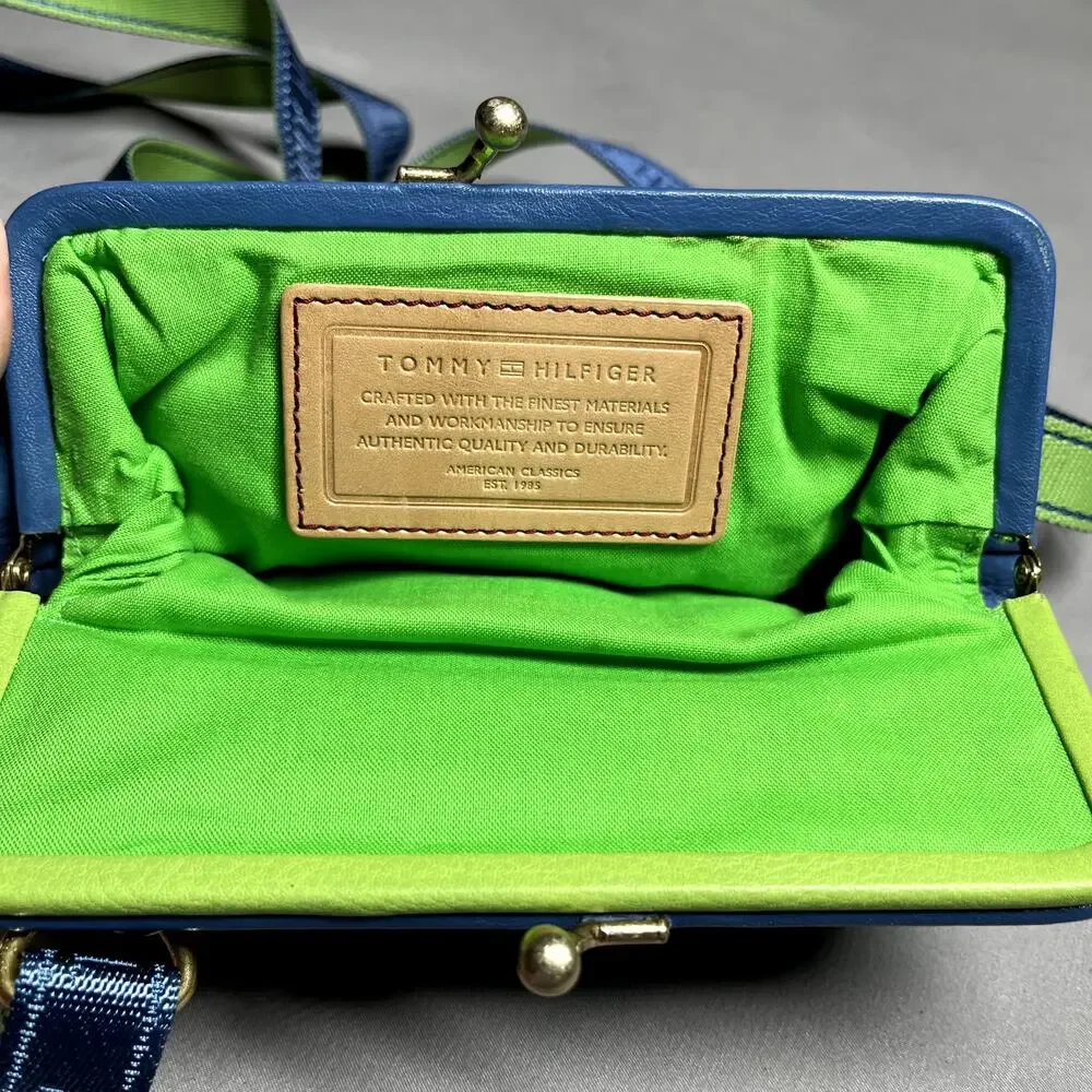 Tommy Hilfiger Crossbody Purse Snap Close Blue/Green Leather Retro Unique Preppy